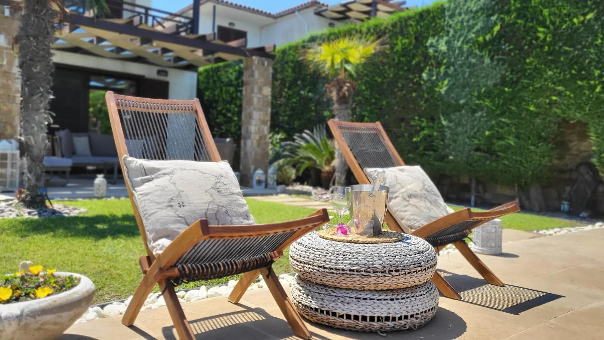 Sunset Bliss Private Pool Villa Elani